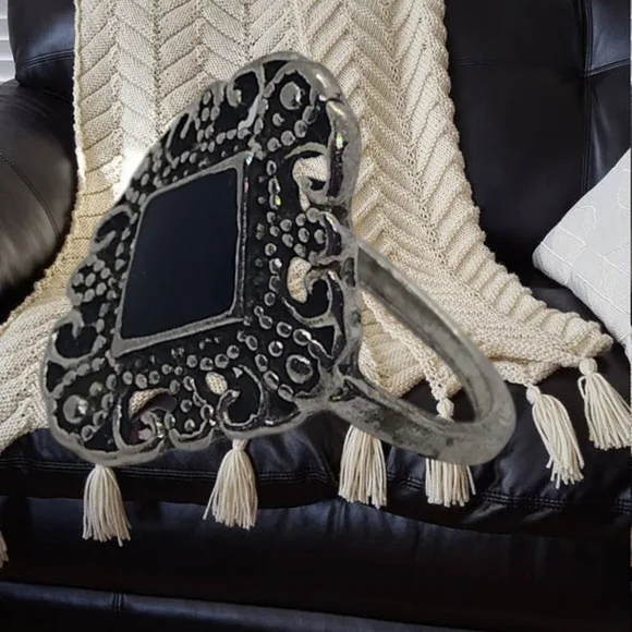 👣4/$20. Silver Tone Ring with Black Resin Center Accent Stone - Picture 4 of 5